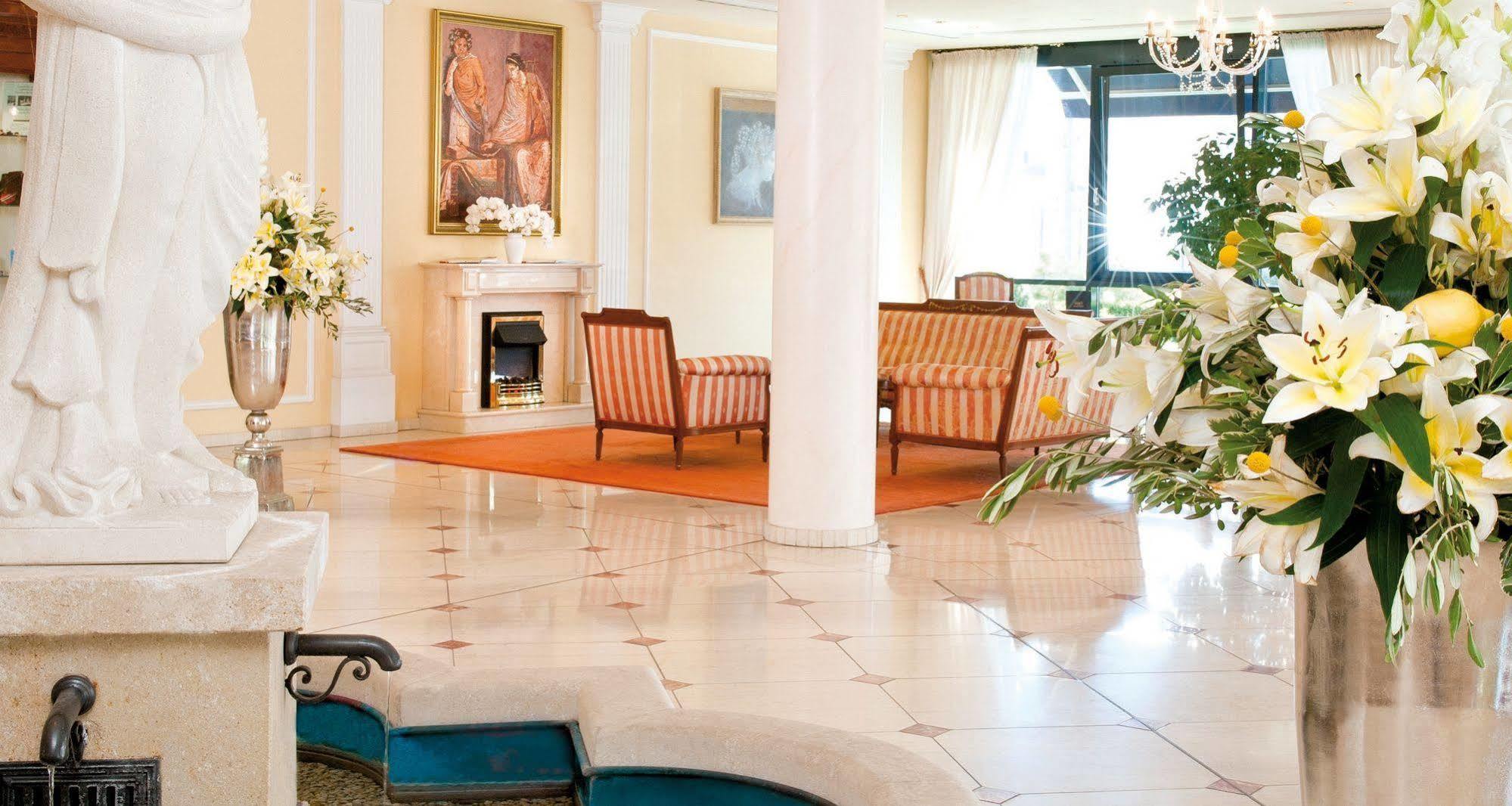 Victor'S Residenz-Hotel Erfurt Bagian luar foto